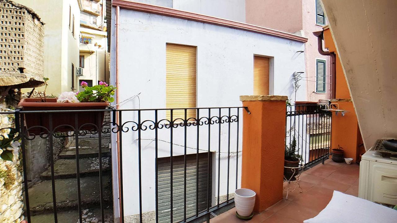Casa Vacanza La Posadina Baunei Eksteriør billede
